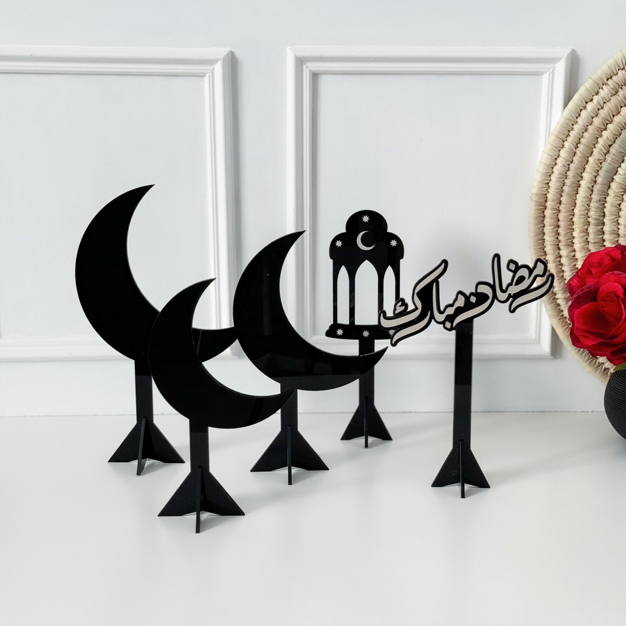 Ramadan Mubarak Phrase + 4 Ramadan Decorations - Black