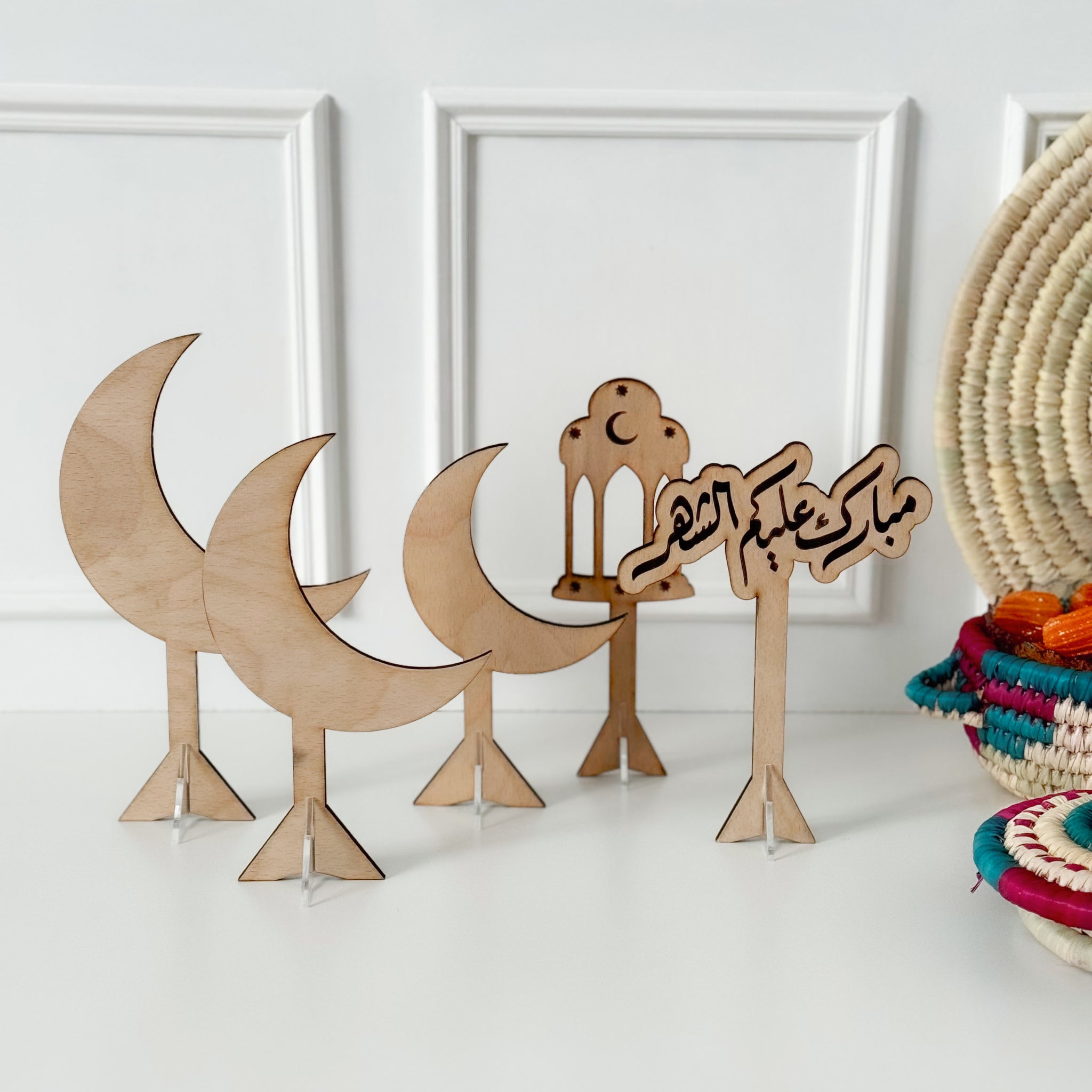 Happy Ramadan phrase + 4 Ramadan decorations