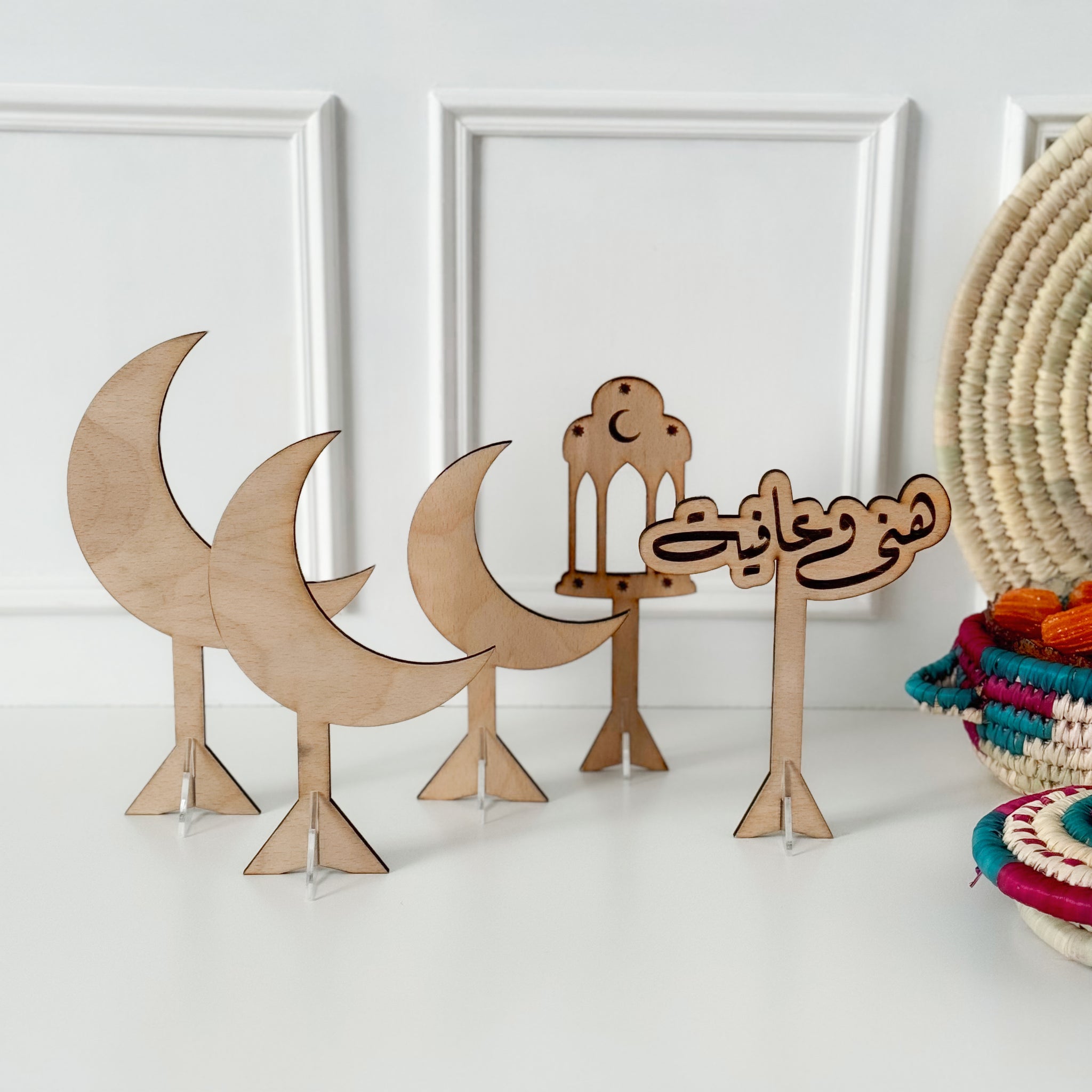 Bon appetit phrase + 4 Ramadan decorations